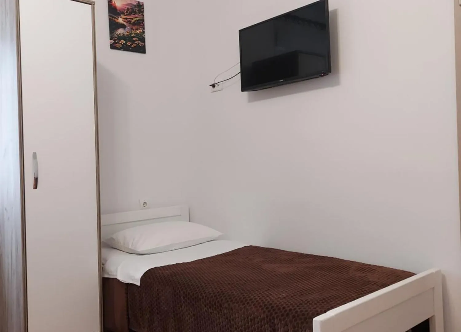 Elena Rooms Pasjak 3*,  Kroatien